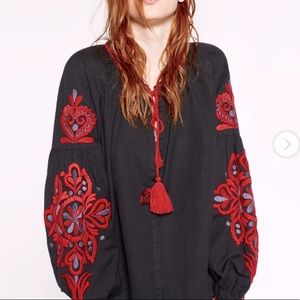 Zara Top with Embroidery 🌹
